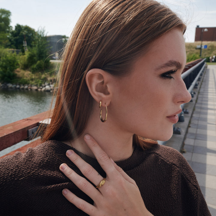 Hollie - Øreringe med ring 13mm Rustfrit stål