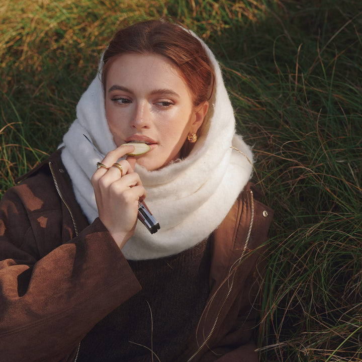 Naia - Croissant øreringe med ring i rustfrit stål