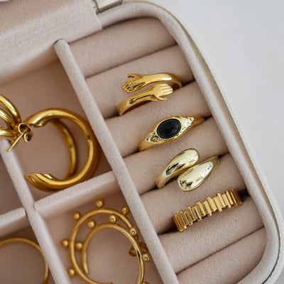 Clara - Blød formet organisk ring