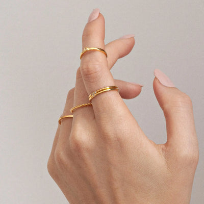 Evi - Simple Elegant Ring Rustfrit Stål