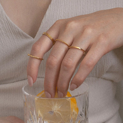 Evi - Simple Elegant Ring Rustfrit Stål