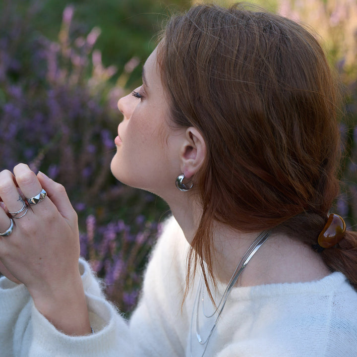 Selena - Chunky ørestikker i rustfrit stål