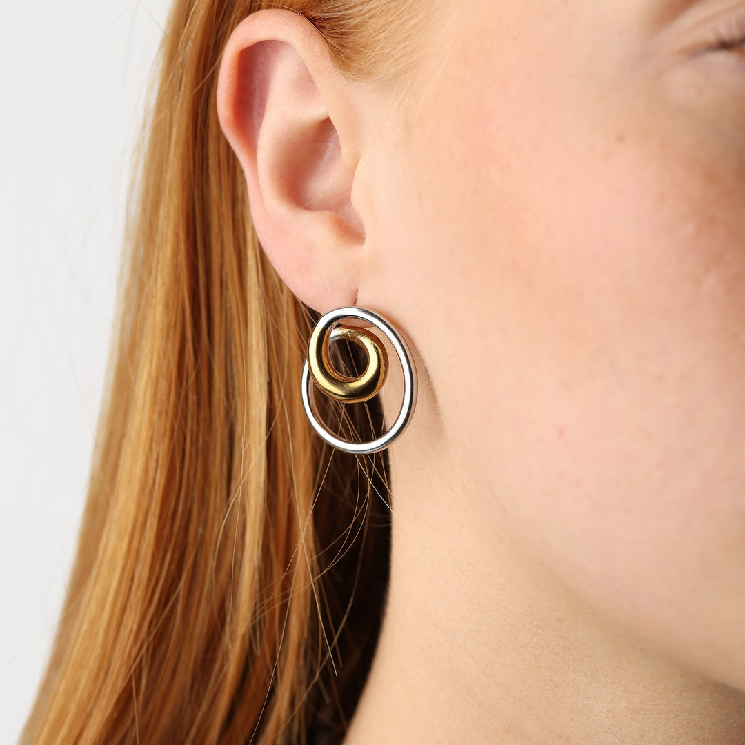 Lara - Swirl Ørestikker i Rustfrit Stål