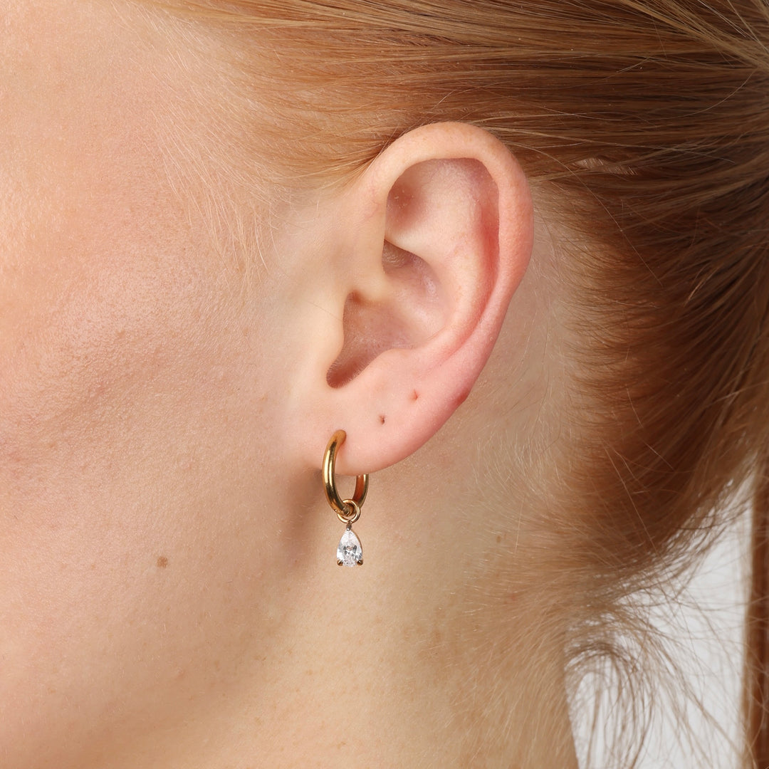 Elle - Krystal øreringe med ring i rustfrit stål