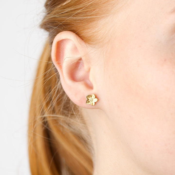 Sadia - Blomst Ørestikker i Rustfrit Stål