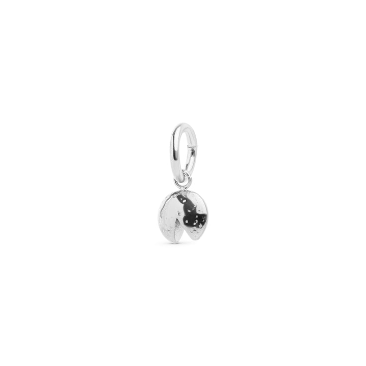 Minoo - Fortune Cookie Charm i rustfrit stål