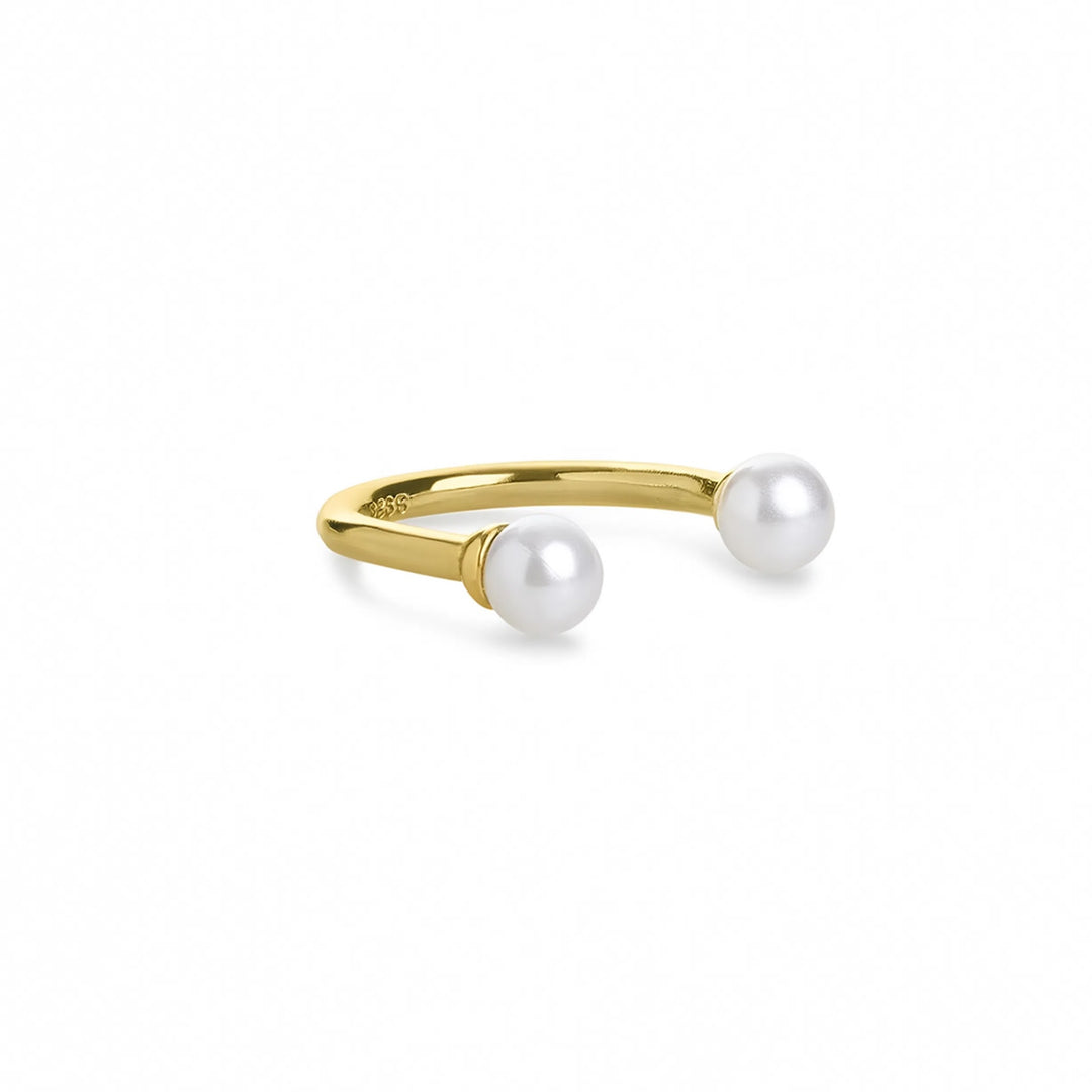 Mirabel – pearl ring in stainless steel, gold | Timi of Sweden