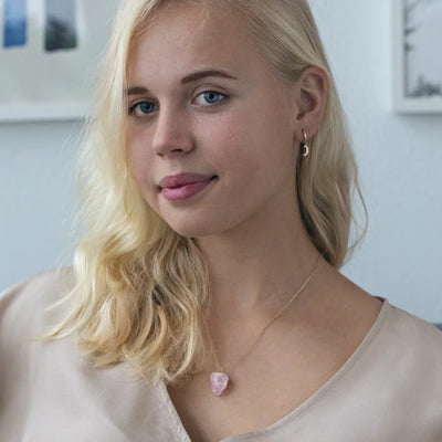 Rose Quartz øreringe og halskæde sæt
