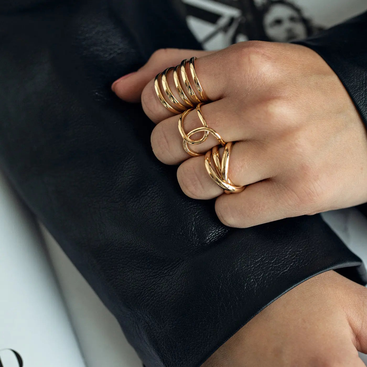 Triple Infinity Link Ring