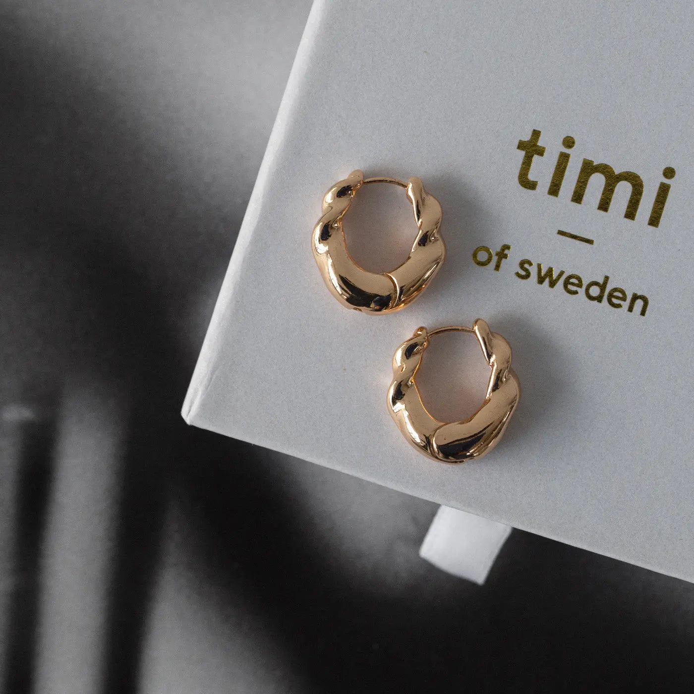 Iris - Gold Hoop øreringe