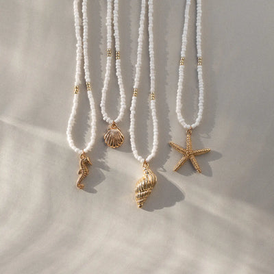 Ellie - Seahorse White Beads Halskæde